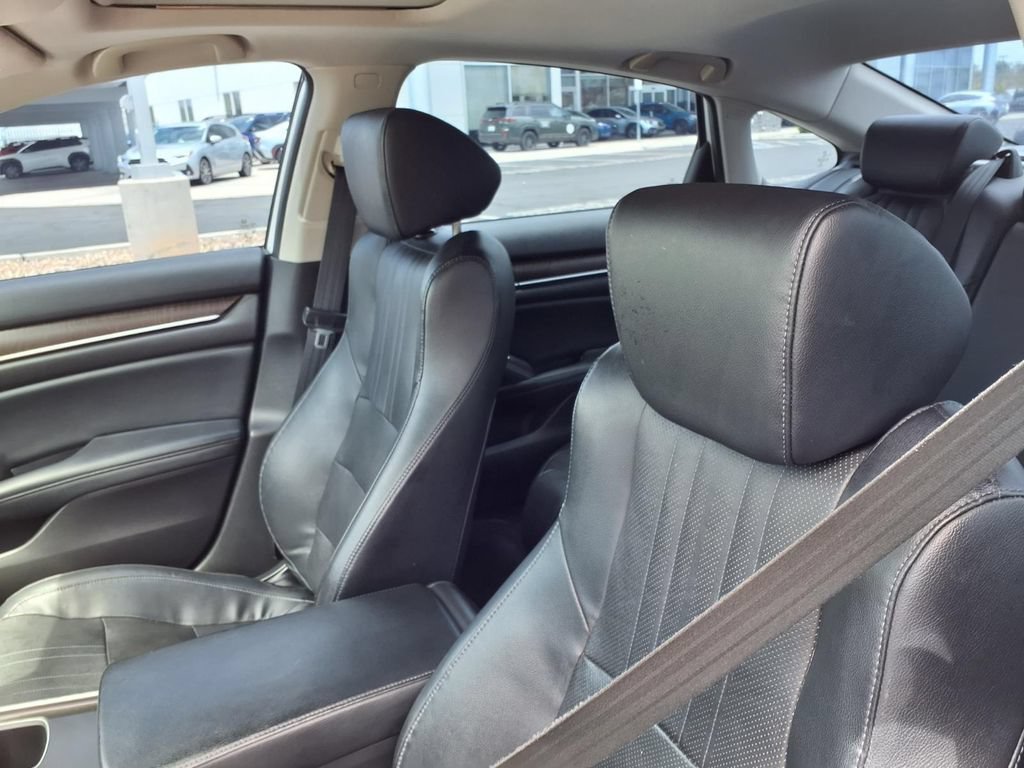 Used 2018 Honda Accord Touring image 26