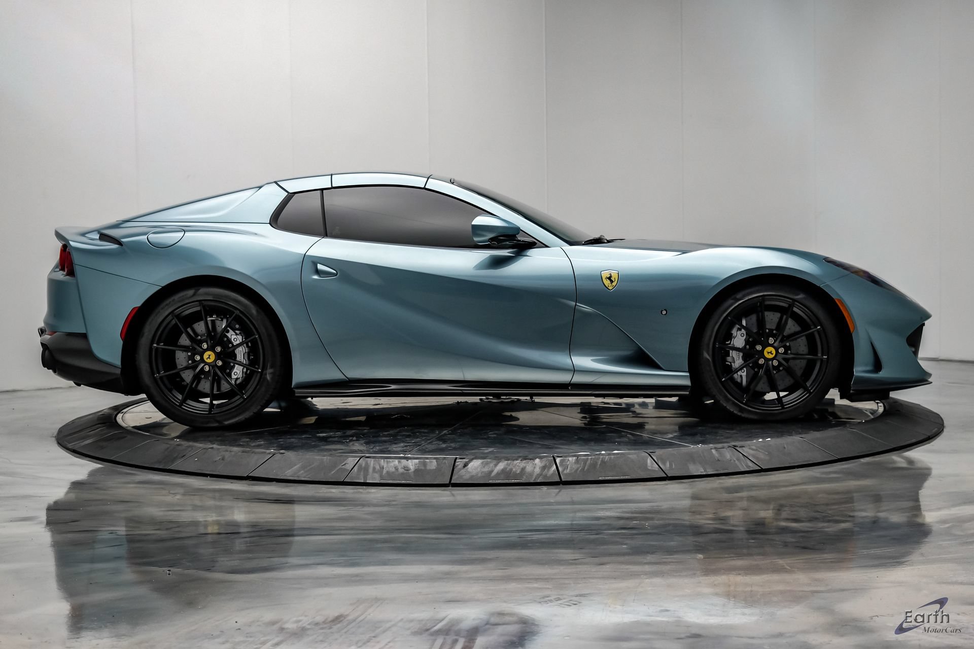 Used 2023 Ferrari 812 GTS RWD image 27