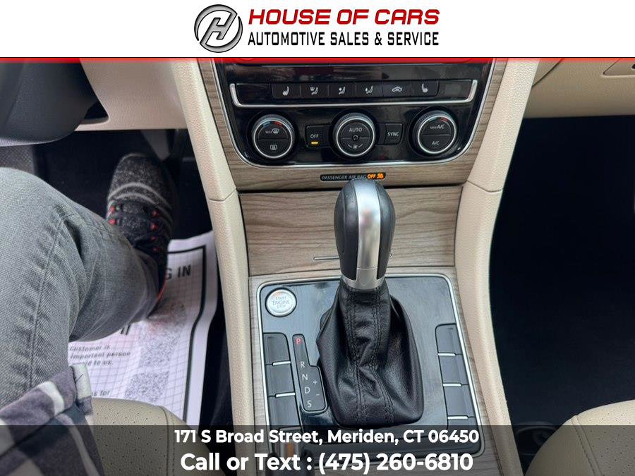 Used 2017 Volkswagen Passat 1.8T SE image 32