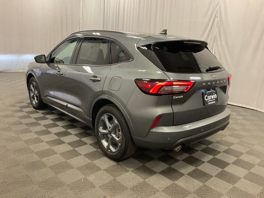 Used 2024 Ford Escape ST-Line w/ Tech Pack #1 FWD image 8