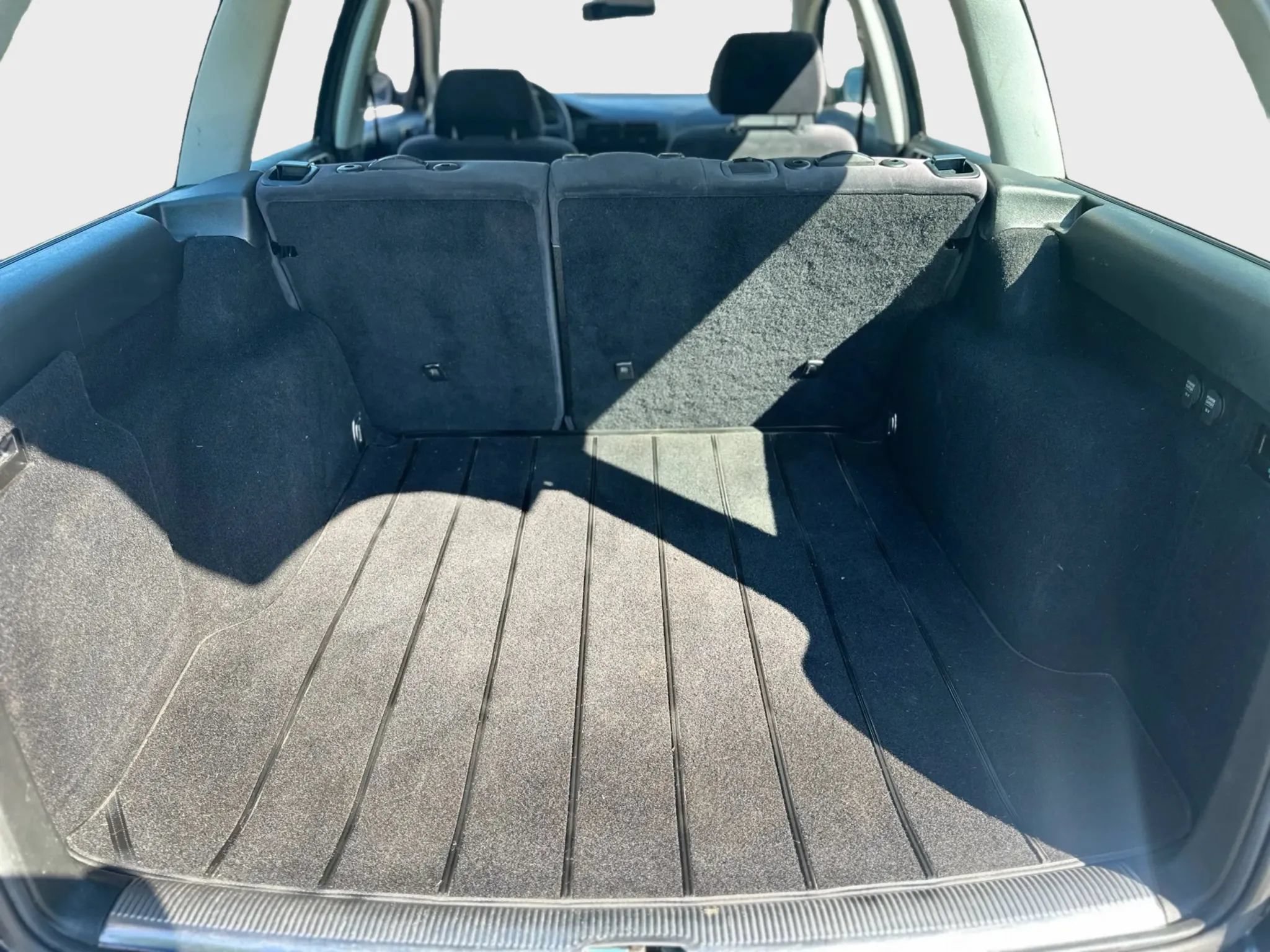 Used 2003 Volkswagen Passat GL FWD image 20