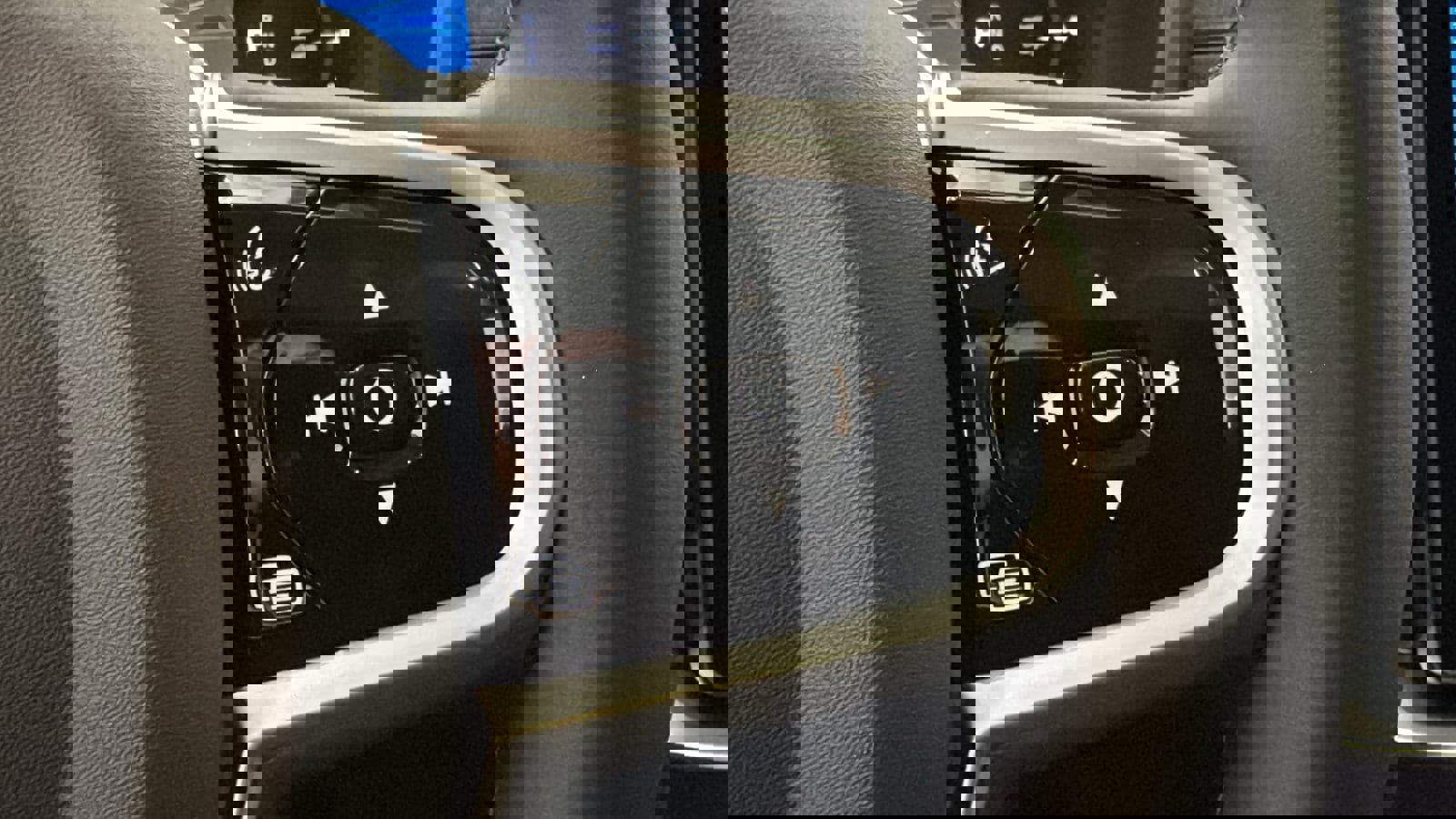 New 2026 Volvo XC90 T8 Ultra w/ Lounge Package image 14