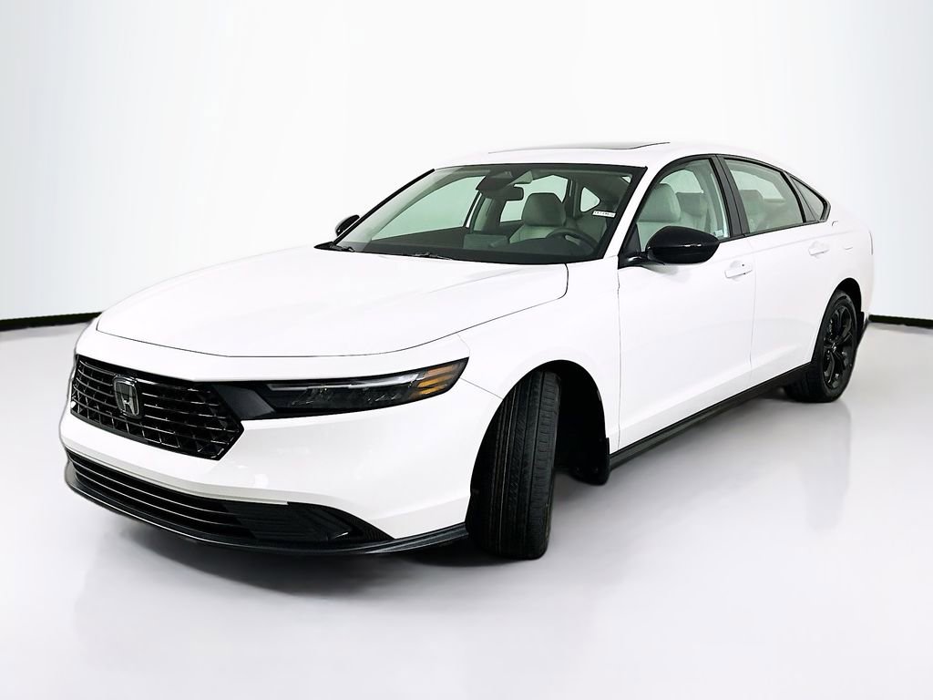 Certified 2025 Honda Accord SE image 2