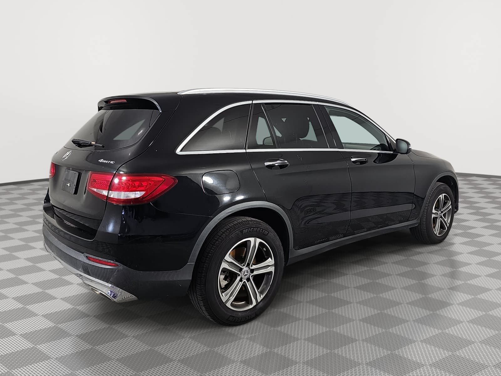 Used 2017 Mercedes-Benz GLC 300 4MATIC image 8
