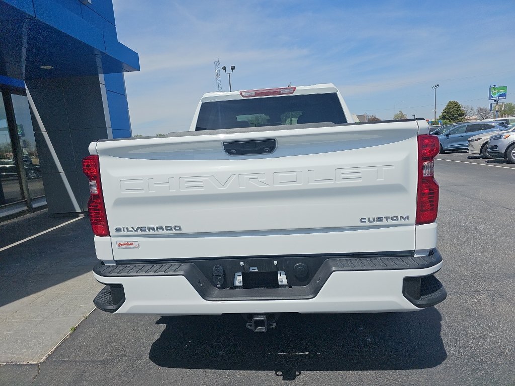 Used 2026 Chevrolet Silverado 1500 Custom AWD/4WD image 4