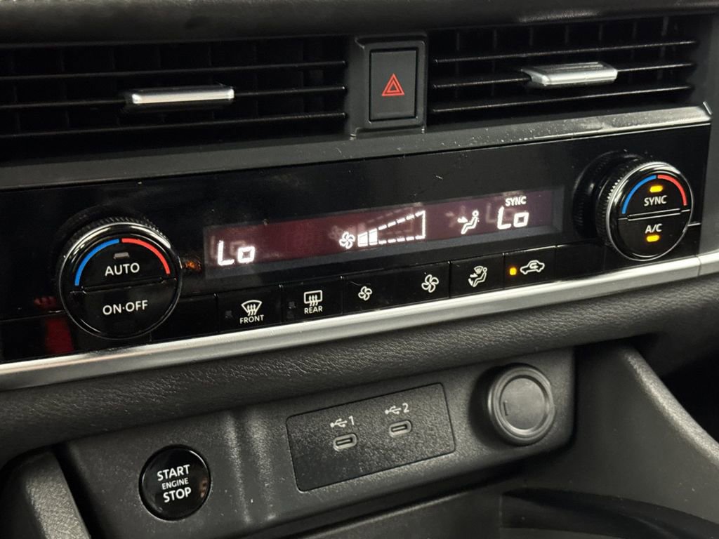 Used 2024 Nissan Rogue SV image 19