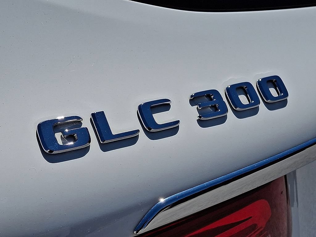 Used 2018 Mercedes-Benz GLC 300 4MATIC image 30