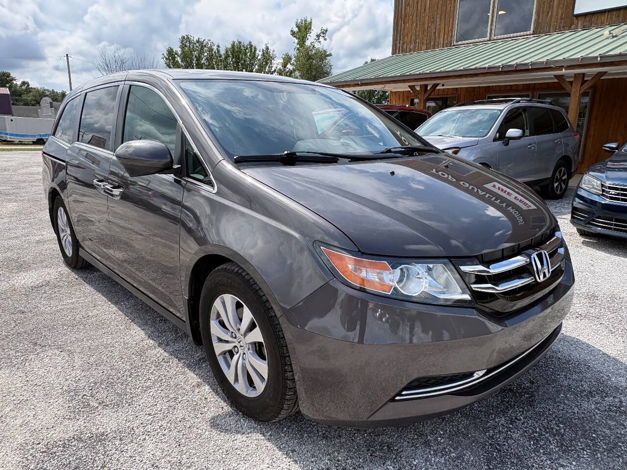 Used 2016 Honda Odyssey SE image 1