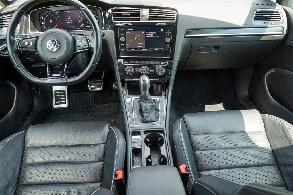 Used 2019 Volkswagen Golf R 4-Door image 25