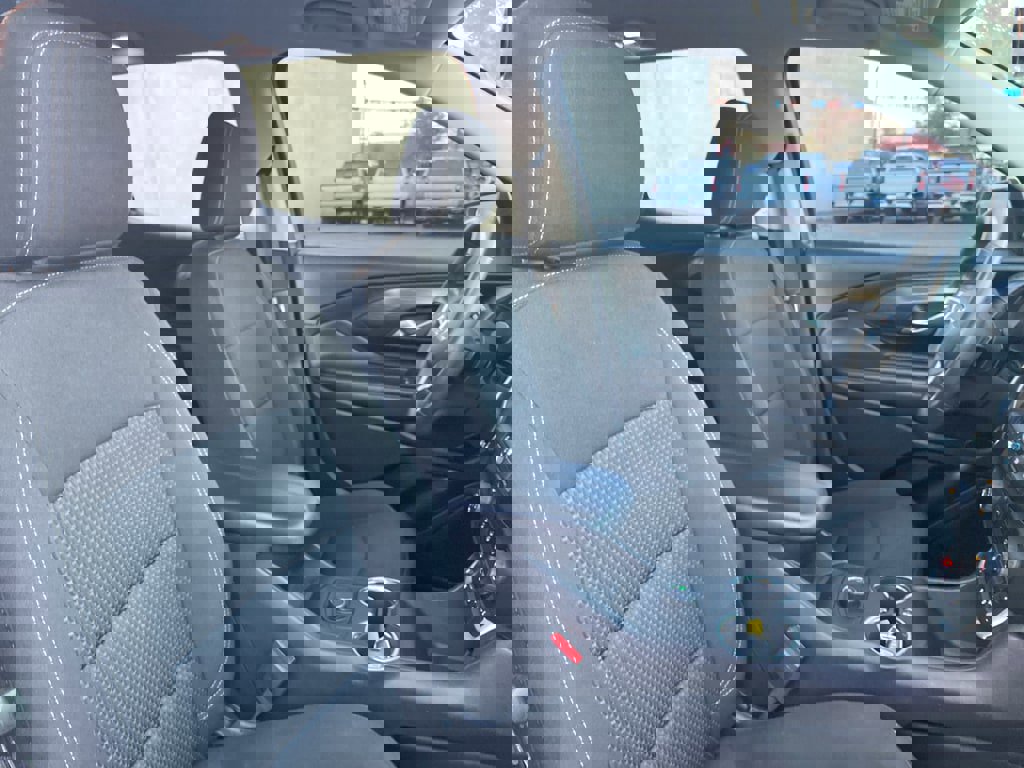 Used 2022 GMC Terrain SLE w/ Elevation Edition image 21