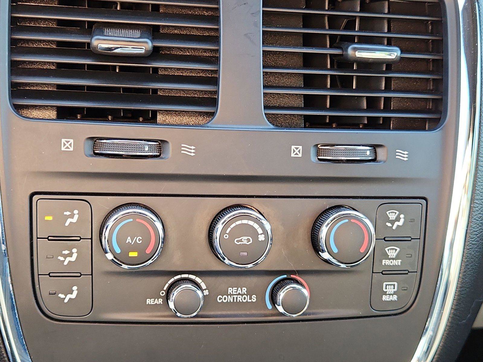 Used 2019 Dodge Grand Caravan SXT FWD image 24