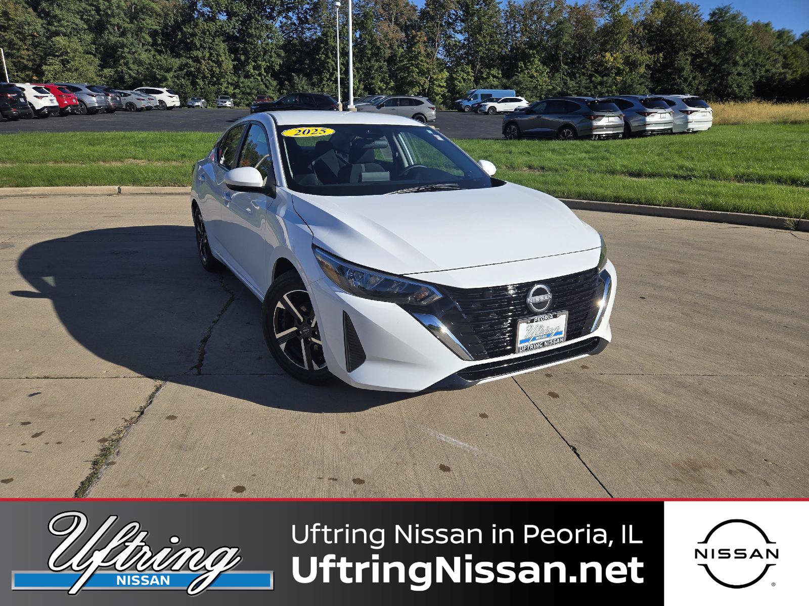 Used 2025 Nissan Sentra SV FWD image 1