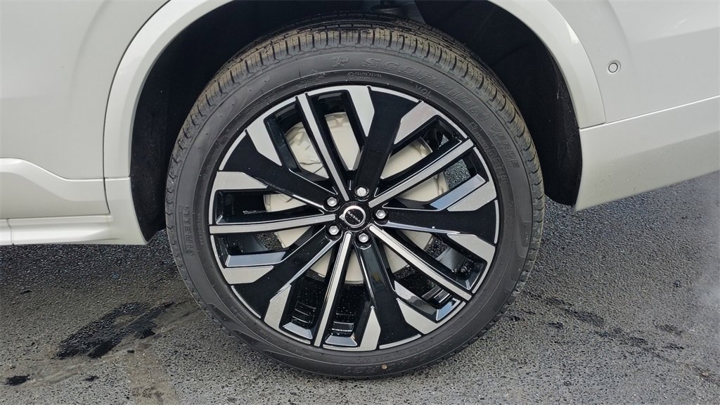 New 2026 Volvo XC90 B6 Ultra image 33