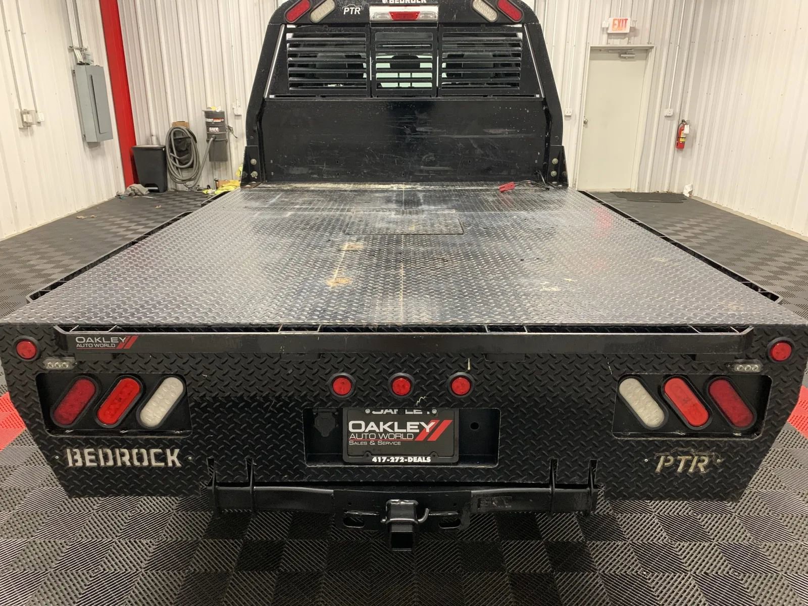 Used 2022 Ford F250 XL w/ Power Equipment Group image 3