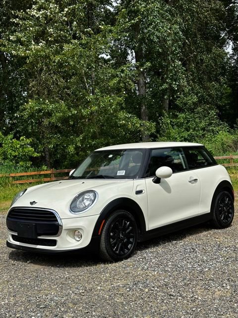 Used 2018 MINI Cooper 2-Door Hardtop FWD image 3