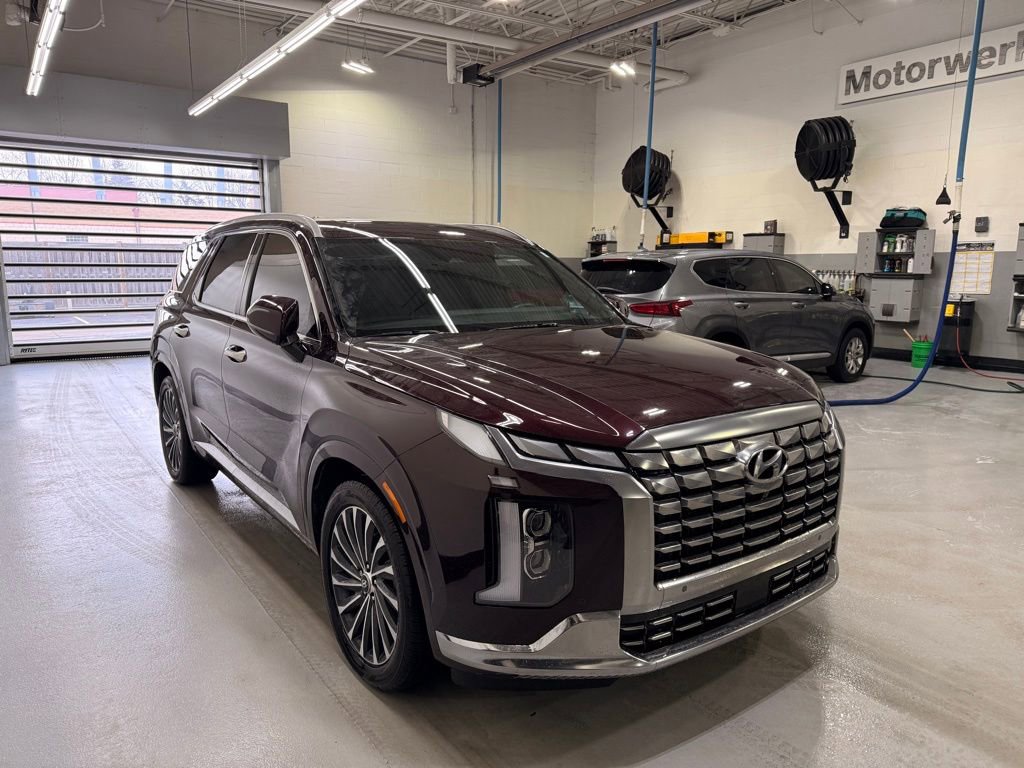 Used 2023 Hyundai Palisade Calligraphy image 7
