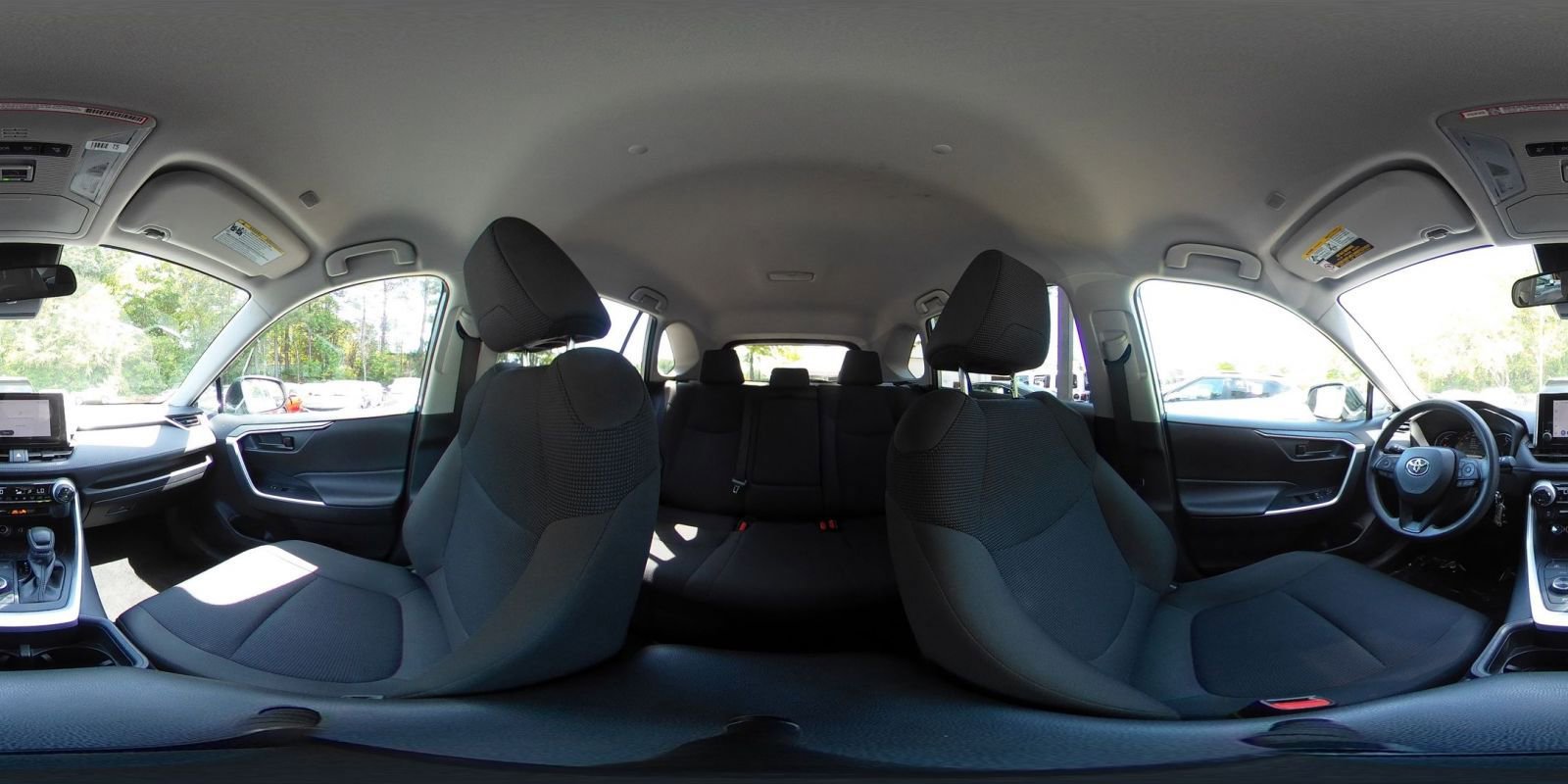 Used 2025 Toyota RAV4 LE AWD/4WD image 42