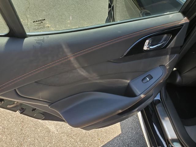 Used 2021 Nissan Maxima SR w/ Sport Mat Group FWD image 11