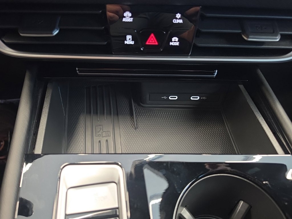 Used 2026 Volkswagen Atlas Cross Sport SE FWD image 25