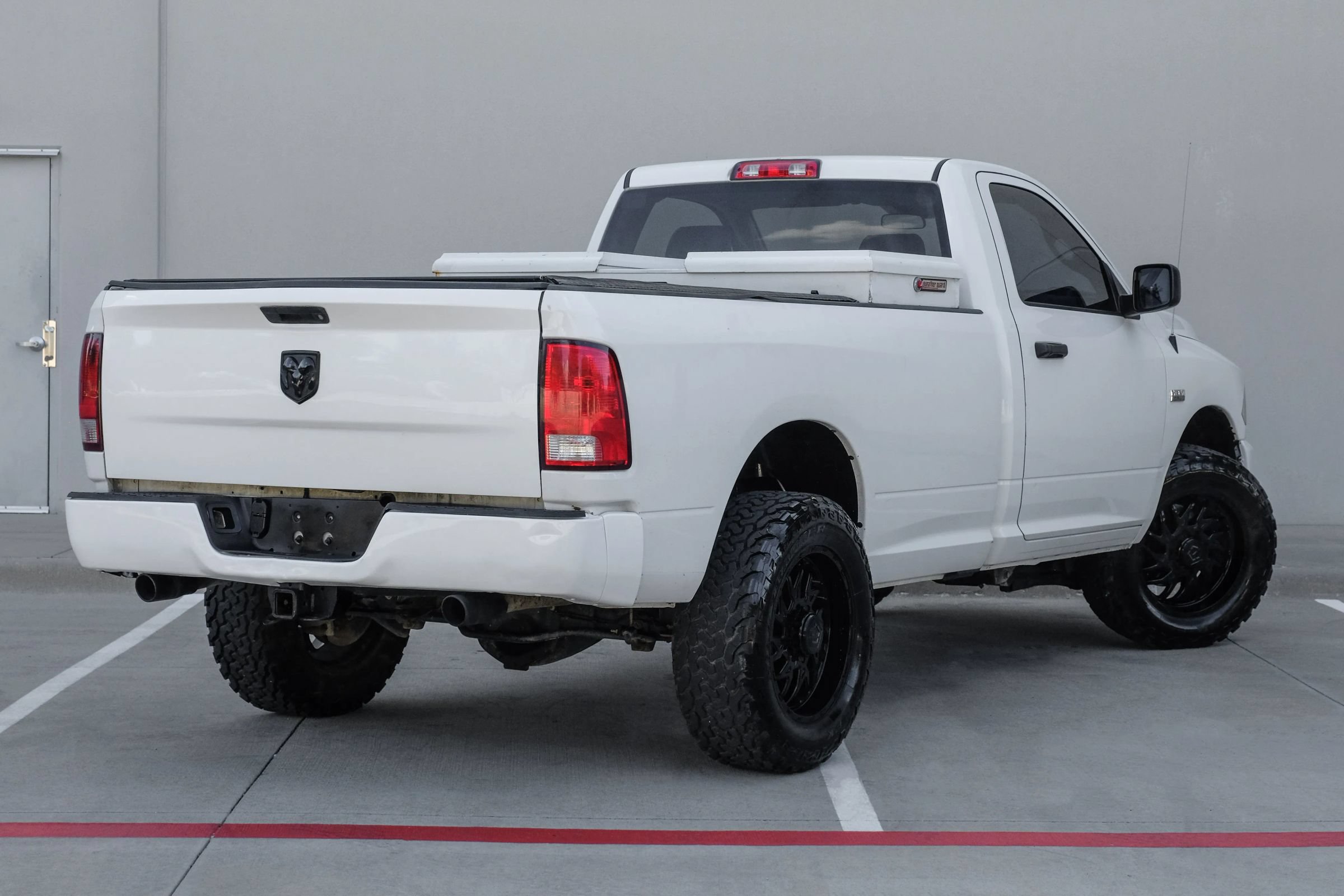 Used 2017 RAM 2500 Tradesman w/ Power & Remote Entry Group RWD image 4