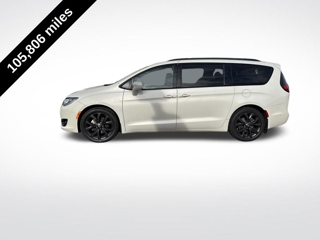 Used 2020 Chrysler Pacifica Touring-L Plus FWD video 2