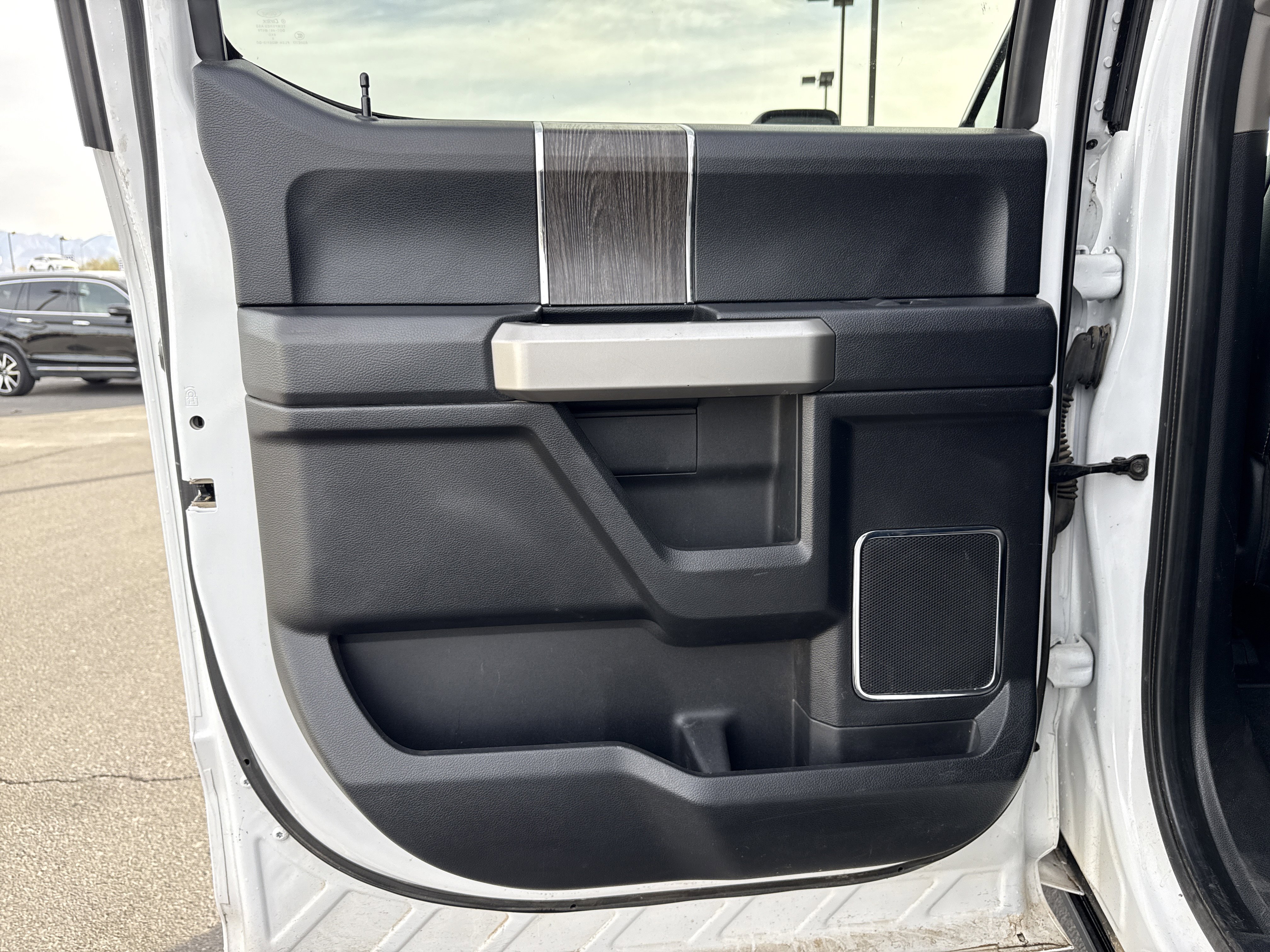 Used 2020 Ford F250 Lariat image 36