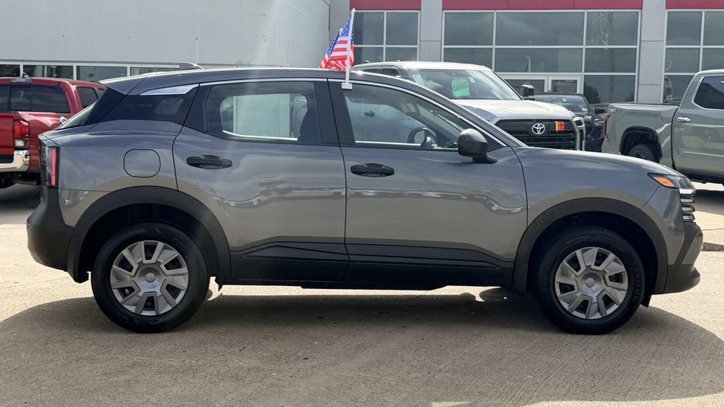 Used 2025 Nissan Kicks S FWD image 5