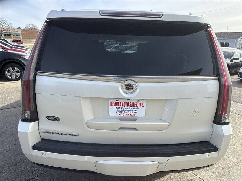 Used 2015 Cadillac Escalade Premium AWD/4WD image 6