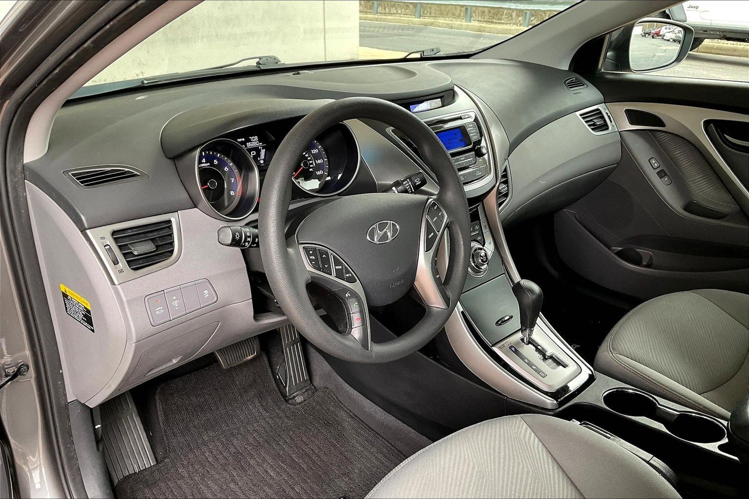 Used 2013 Hyundai Elantra GLS w/ Preferred Pkg image 15