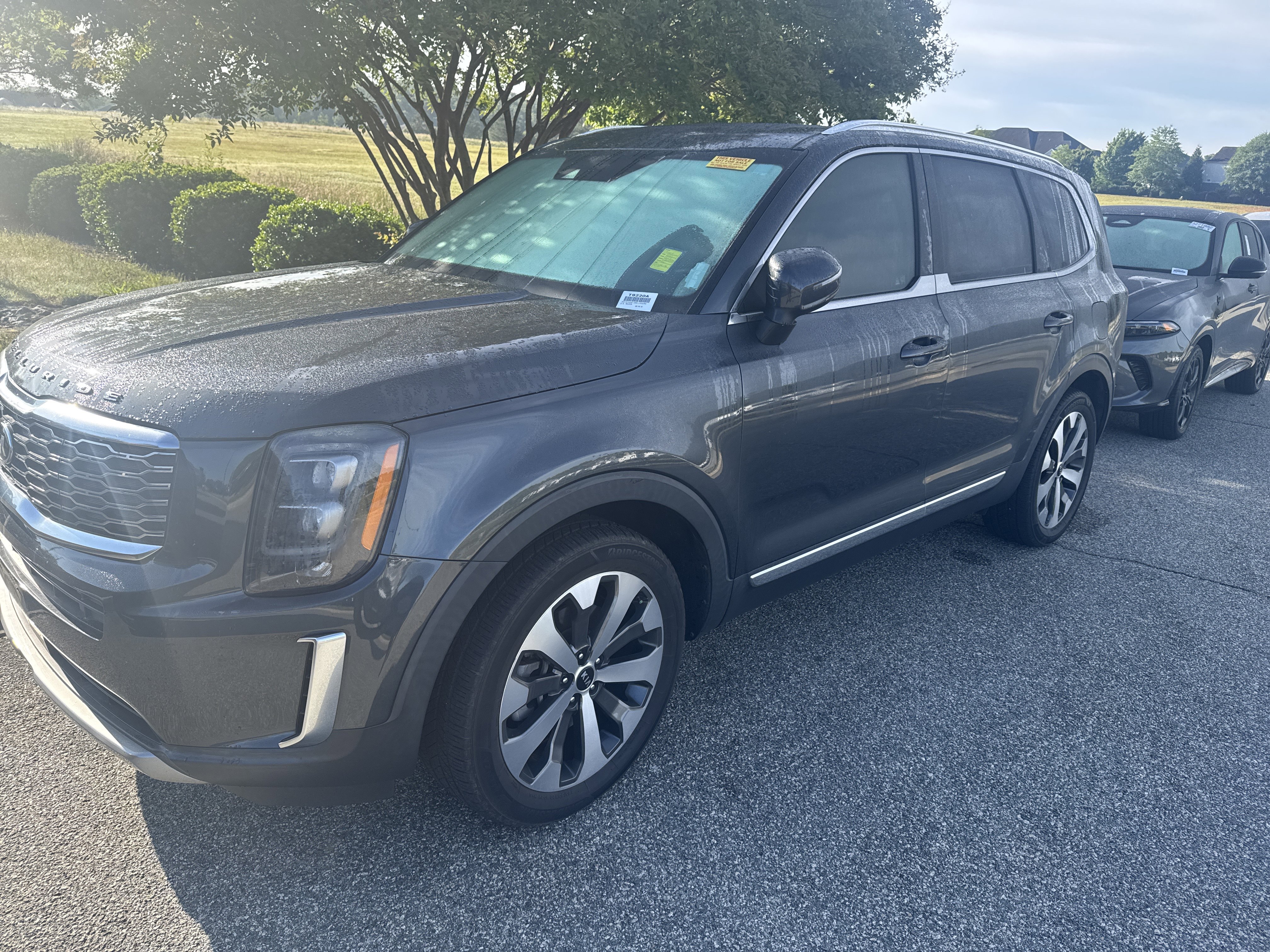 Used 2021 Kia Telluride EX w/ EX Premium Package FWD image 5