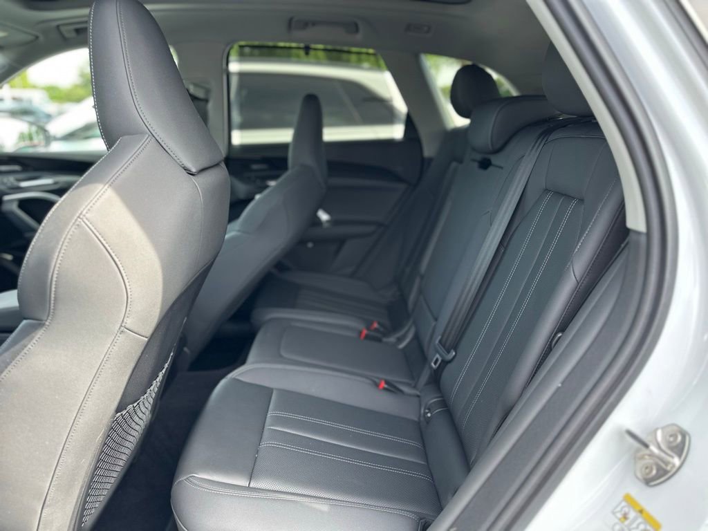 Used 2025 Audi Q5 Premium Plus w/ Premium Plus image 11