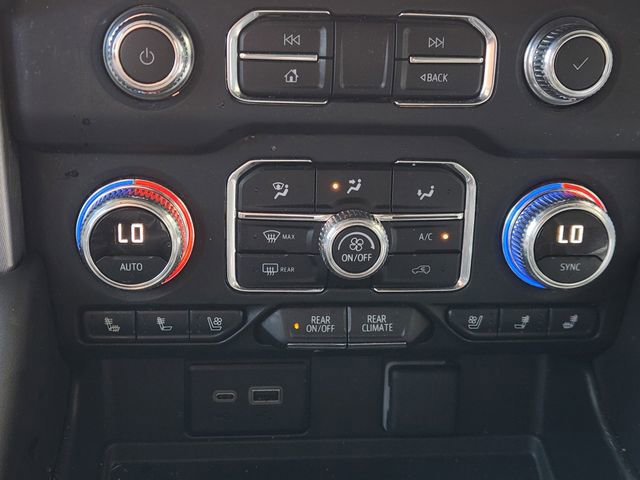 Used 2023 GMC Yukon XL SLT w/ SLT Premium Package image 19