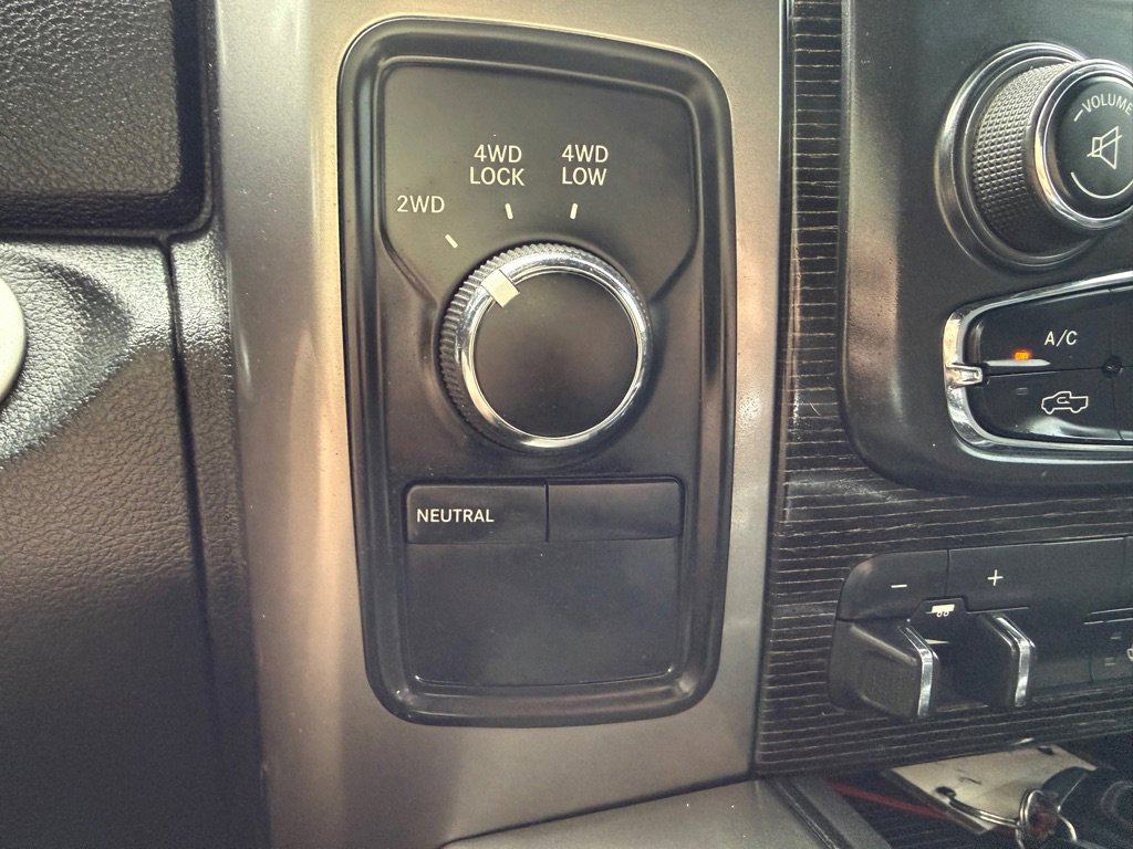 Used 2016 RAM 3500 Laramie Longhorn image 34