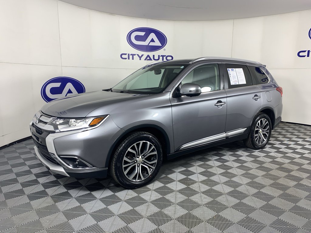 Used 2018 Mitsubishi Outlander SEL image 7