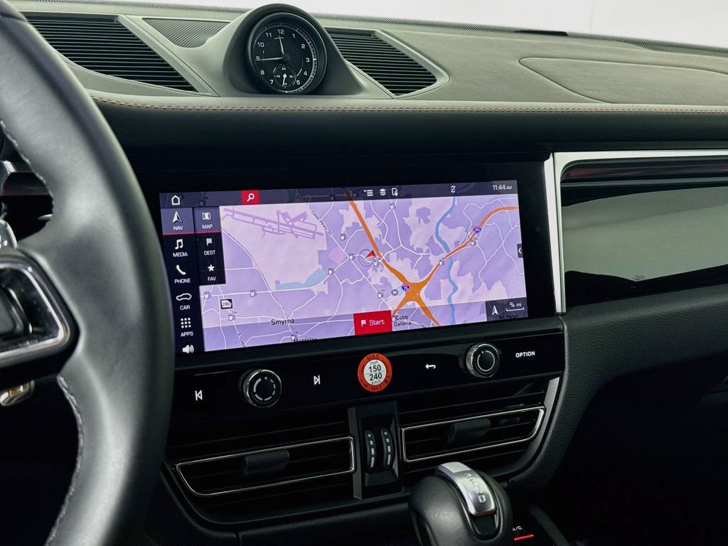 Certified 2026 Porsche Macan AWD/4WD image 16