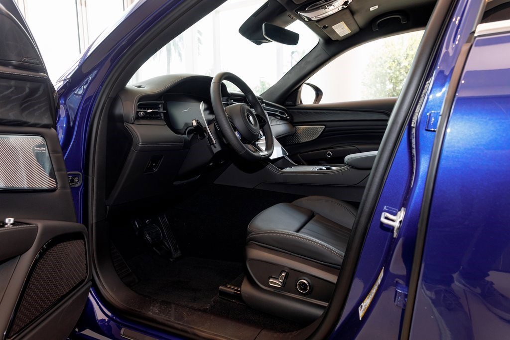 New 2025 Maserati Grecale GT image 22