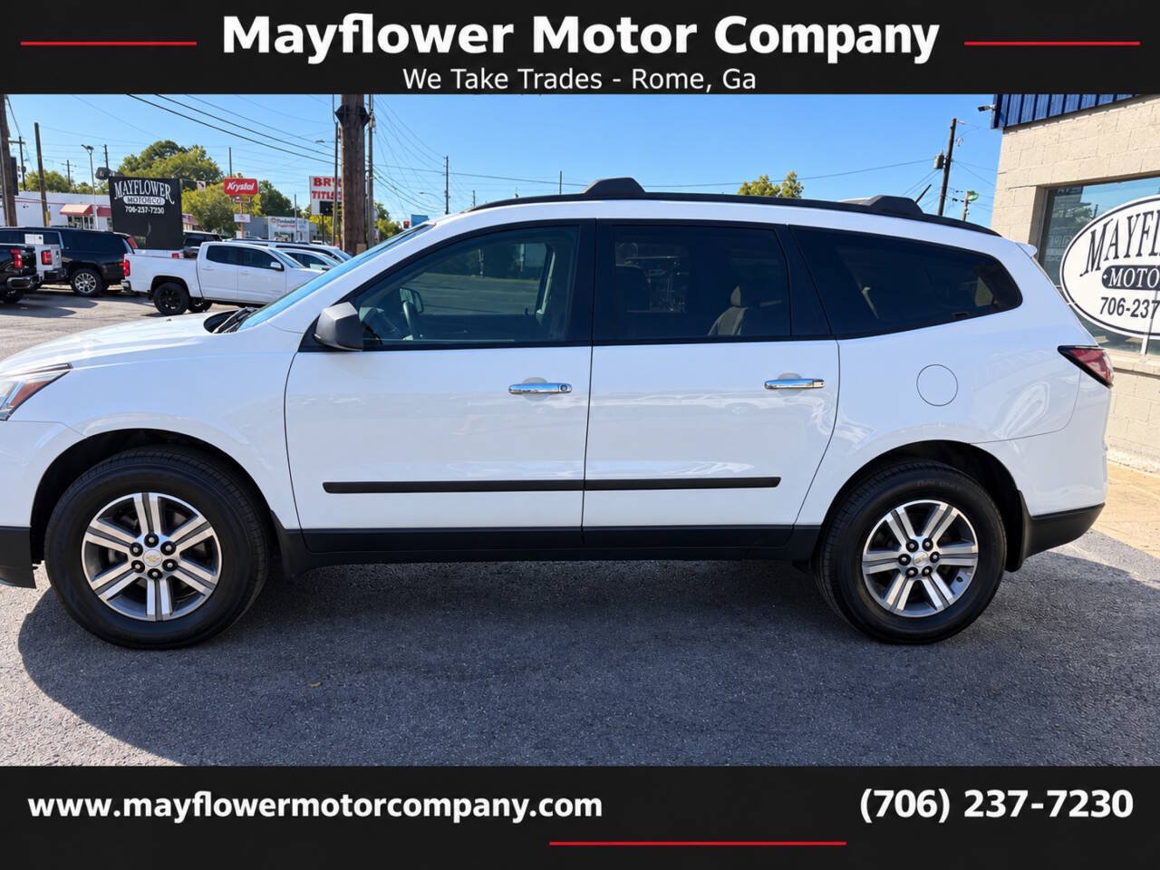 Used 2017 Chevrolet Traverse LS FWD image 4