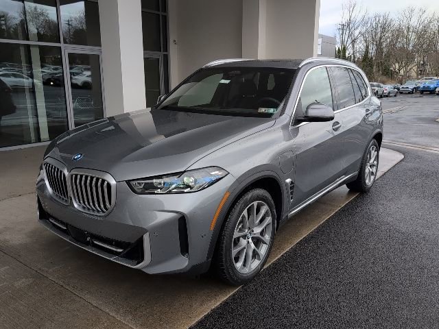 New 2026 BMW X5 xDrive50e w/ Premium Package image 7