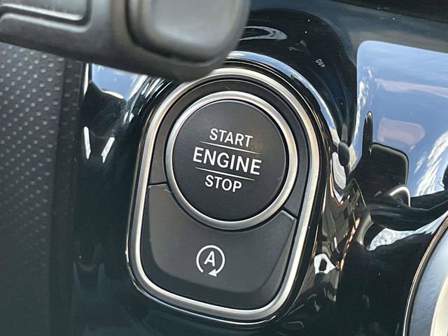 Used 2025 Mercedes-Benz CLA 250 4MATIC image 25