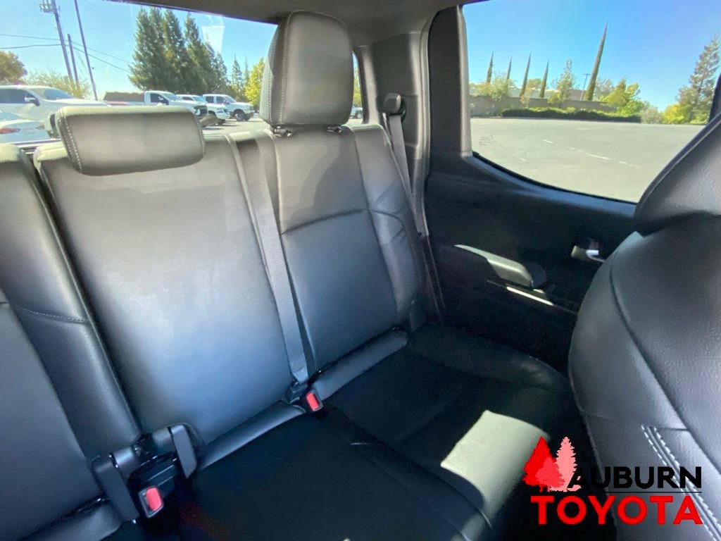 Used 2025 Toyota Tacoma TRD Sport AWD/4WD image 22