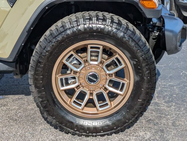 Certified 2025 Jeep Gladiator Sport AWD/4WD image 7