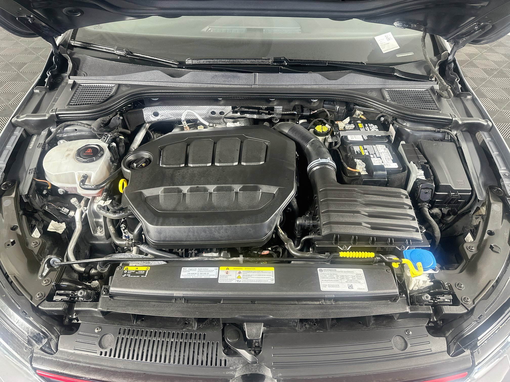 Used 2022 Volkswagen GTI SE FWD image 34