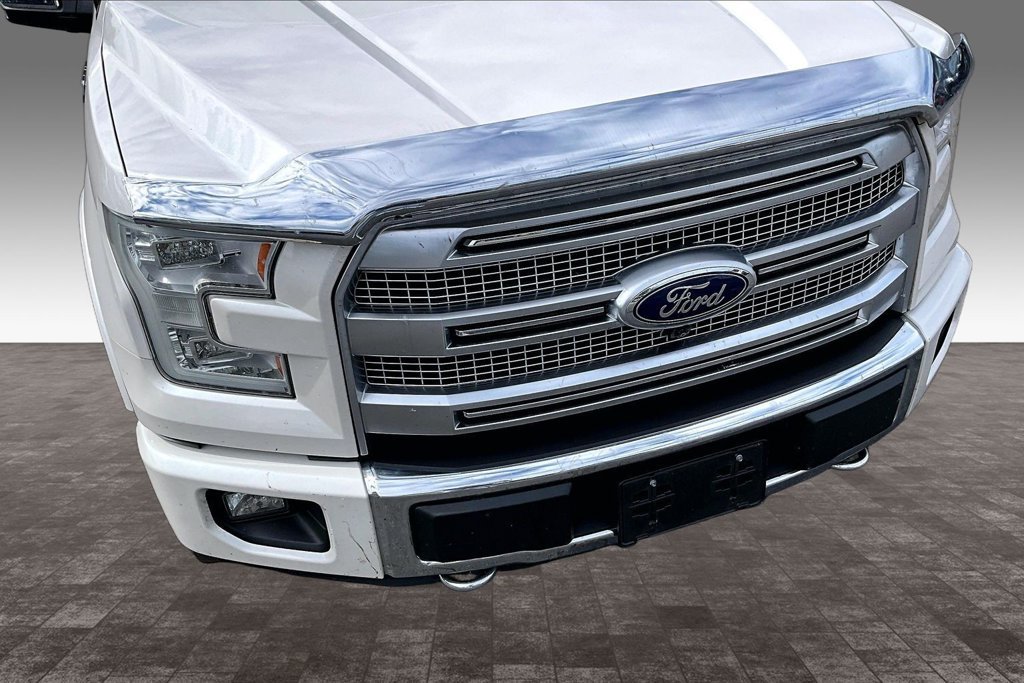 Used 2016 Ford F150 Platinum w/ Equipment Group 701A Luxury AWD/4WD image 4