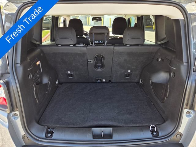 Used 2022 Jeep Renegade Trailhawk w/ Trailer Tow Group AWD/4WD image 12