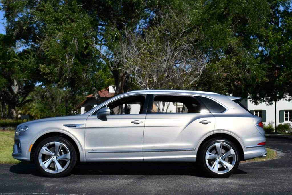Used 2023 Bentley Bentayga Extended Wheelbase AWD/4WD image 32