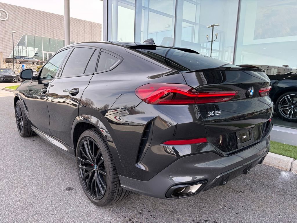 Certified 2023 BMW X6 xDrive40i w/ M Sport Package image 2
