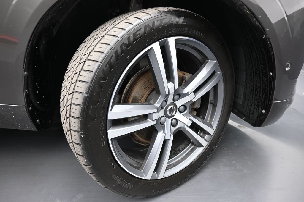 Used 2018 Volvo XC60 T5 Momentum w/ Vision Package AWD/4WD image 40