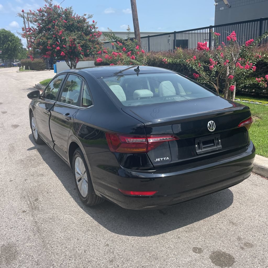 Used 2019 Volkswagen Jetta S w/ Driver Assistance Package FWD image 3