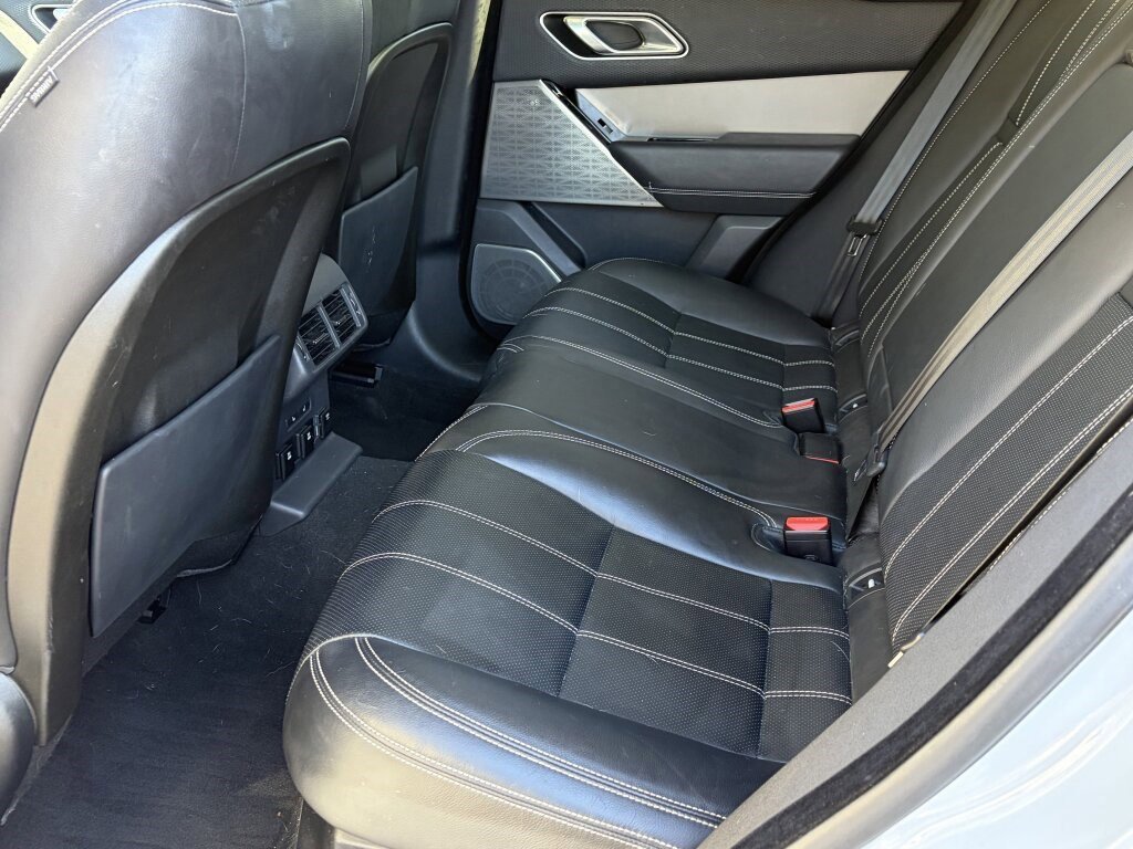 Used 2018 Land Rover Range Rover Velar S image 25