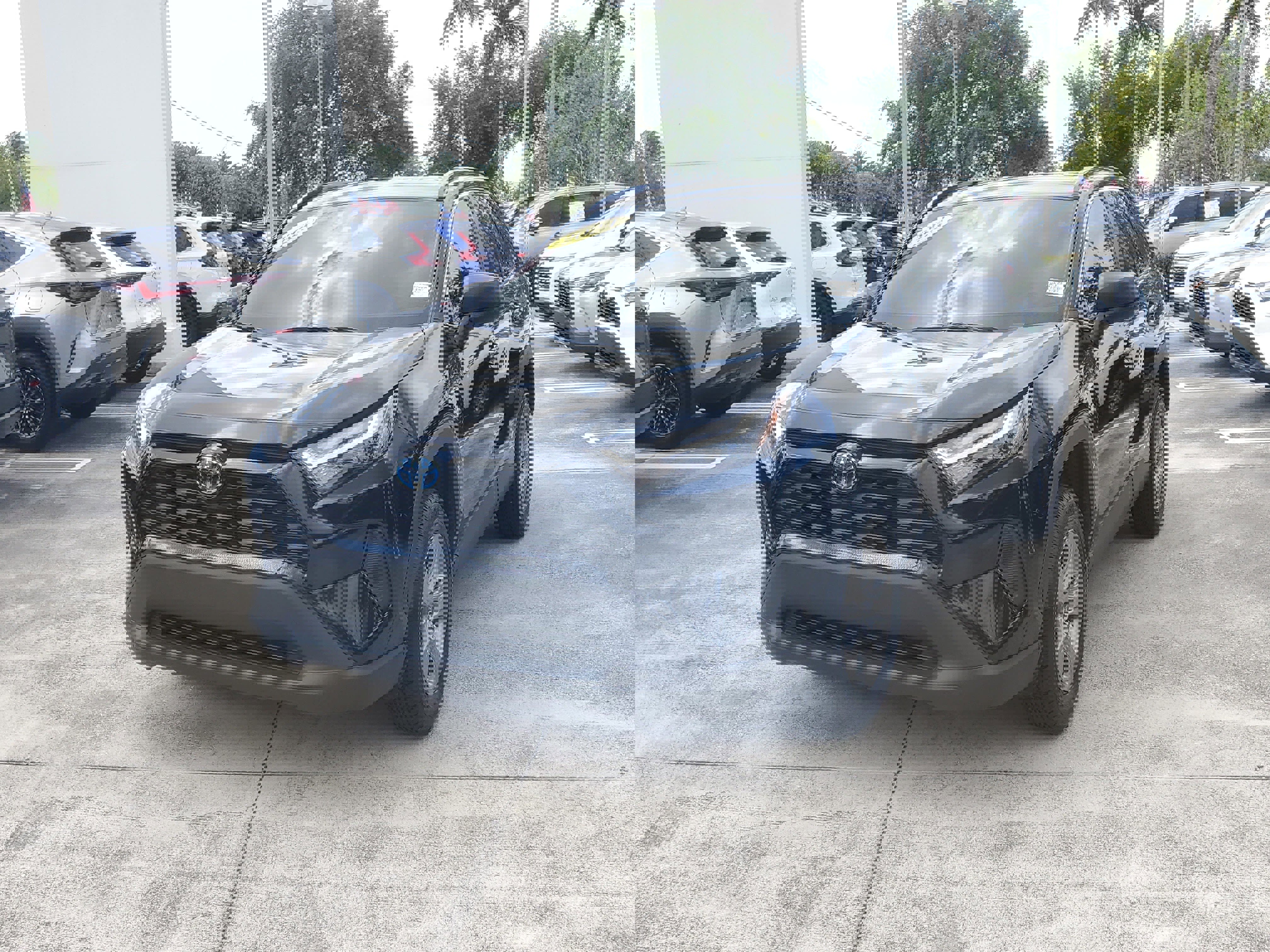 Certified 2024 Toyota RAV4 LE AWD/4WD image 7